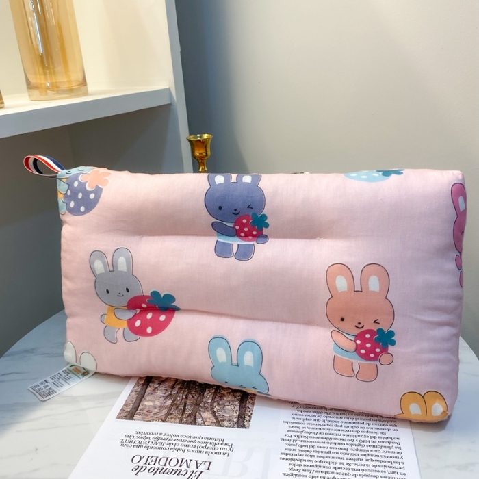 91家纺网 家纺一手货源 找家纺 宝晶枕芯 2022新款全棉儿童枕头可水洗儿童枕 粉兔兔
