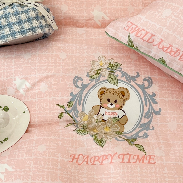 91家纺网 家纺一手货源 找家纺 昔可2022新款嵌绳全棉四件套组图二 粉千鸟格熊