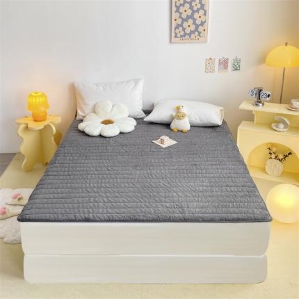 91家纺网 家纺一手货源 找家纺 正邦 2023新款泰迪绒软床垫 深椰奶灰