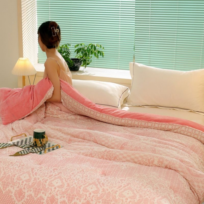 91家纺网 家纺一手货源 找家纺 伊被源 2022新款炽热绒牛奶绒冬被 豆沙