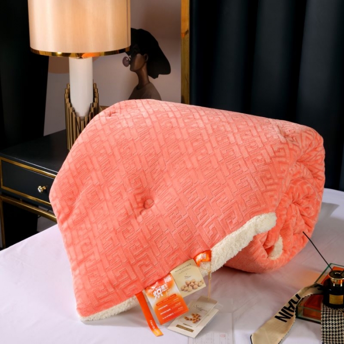 91家纺网 家纺一手货源 找家纺 （总）伊被源 2022新款羊羔剪花绒冬被被子被芯