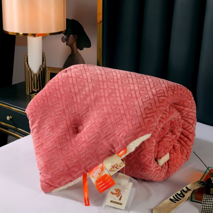 91家纺网 家纺一手货源 找家纺 伊被源 2022新款羊羔剪花绒冬被被子被芯 豆沙