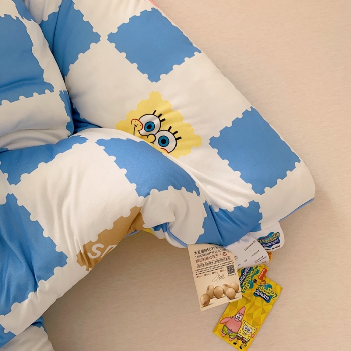 91家纺网 家纺一手货源 找家纺 星期八 海绵宝宝春秋被冬被系列 棋盘格海绵宝宝