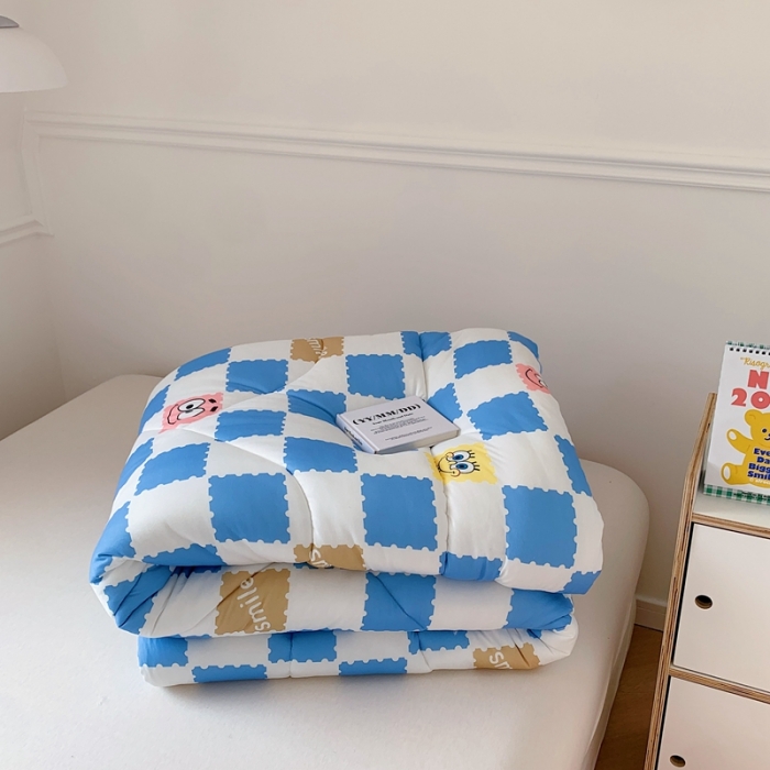 91家纺网 家纺一手货源 找家纺 星期八 海绵宝宝春秋被冬被系列 棋盘格海绵宝宝