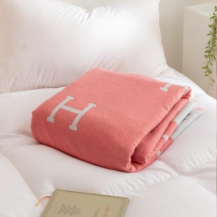 91家纺网 家纺一手货源 找家纺 （总）朴尔2022新款国际时尚风防羊毛手工缝制针织毯