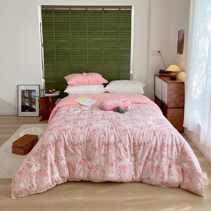 91家纺网 家纺一手货源 找家纺 美乐迪 2022秋冬新品花边款豆豆被 花小兔