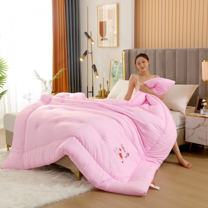 91家纺网 家纺一手货源 找家纺 伊被源 2022新款亲肤抗菌纤维舒适冬被被子被芯-燕窝里 粉色
