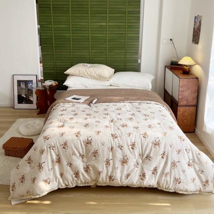 91家纺网 家纺一手货源 找家纺 美乐迪 2022秋冬新品花边款豆豆被 屋顶花园