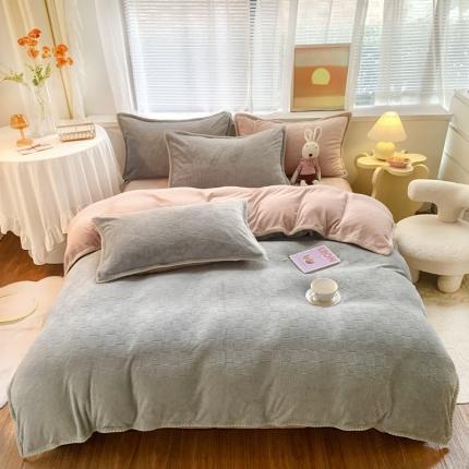 91家纺网 家纺一手货源 找家纺 莱茵 2023秋冬新款ins华夫格贝壳边牛奶绒四件套 绅士灰