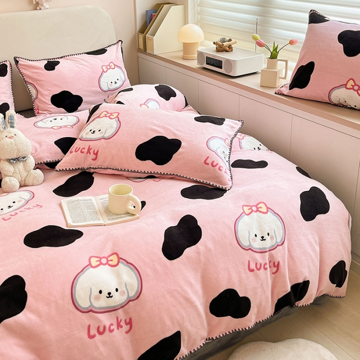 91家纺网 家纺一手货源 找家纺 安哆啦 新款贝壳边工艺牛奶绒珊瑚绒四件套单被套 豹纹小萌狗