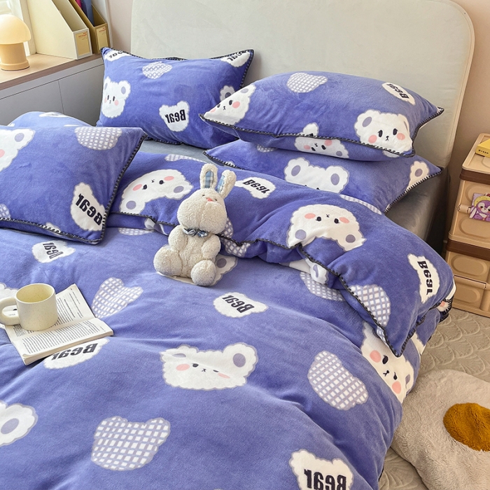 91家纺网 家纺一手货源 找家纺 安哆啦 新款贝壳边工艺牛奶绒珊瑚绒四件套单被套 饼干小熊仔