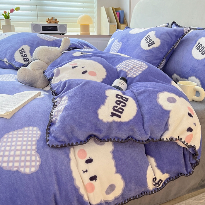 91家纺网 家纺一手货源 找家纺 安哆啦 新款贝壳边工艺牛奶绒珊瑚绒四件套单被套 饼干小熊仔