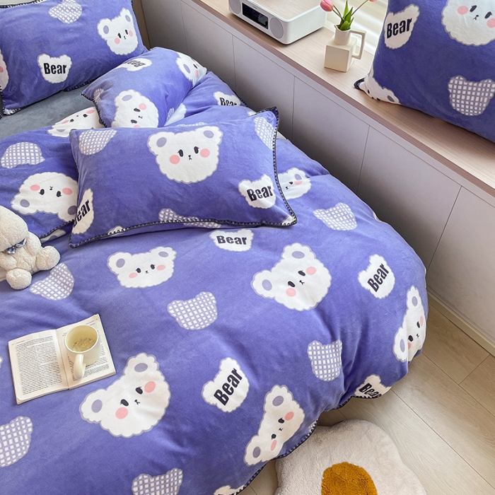 91家纺网 家纺一手货源 找家纺 安哆啦 新款贝壳边工艺牛奶绒珊瑚绒四件套单被套 饼干小熊仔