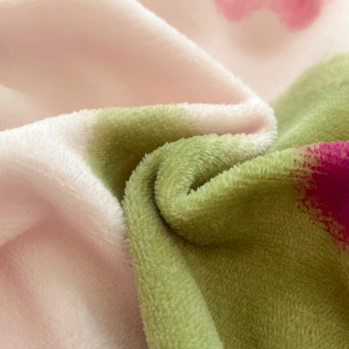 91家纺网 家纺一手货源 找家纺 安哆啦 新款贝壳边工艺牛奶绒珊瑚绒四件套单被套 草莓甜心