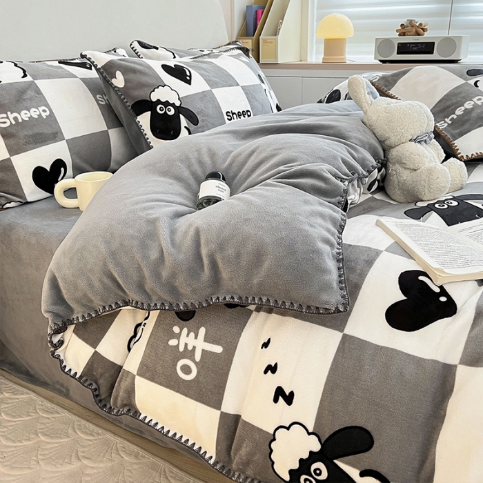 91家纺网 家纺一手货源 找家纺 安哆啦 新款贝壳边工艺牛奶绒珊瑚绒四件套单被套 格子羊咩咩
