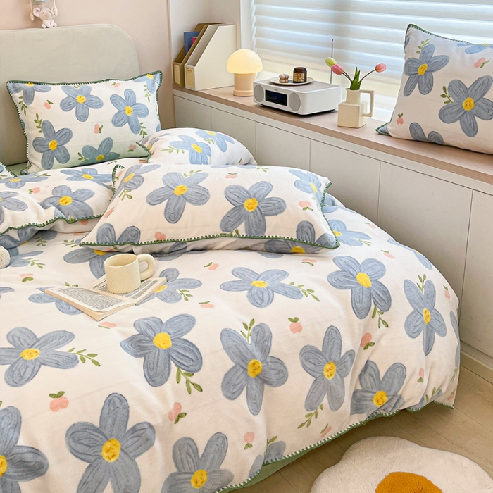 91家纺网 家纺一手货源 找家纺 安哆啦 新款贝壳边工艺牛奶绒珊瑚绒四件套单被套 花园里