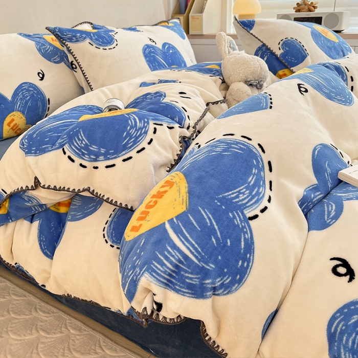 91家纺网 家纺一手货源 找家纺 安哆啦 新款贝壳边工艺牛奶绒珊瑚绒四件套单被套 蓝花花