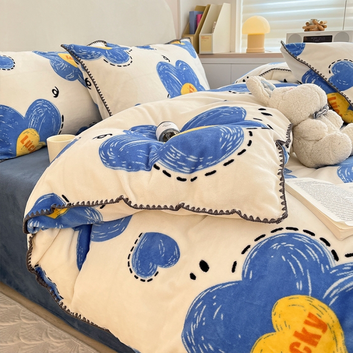 91家纺网 家纺一手货源 找家纺 安哆啦 新款贝壳边工艺牛奶绒珊瑚绒四件套单被套 蓝花花