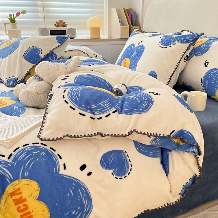 91家纺网 家纺一手货源 找家纺 安哆啦 新款贝壳边工艺牛奶绒珊瑚绒四件套单被套 蓝花花