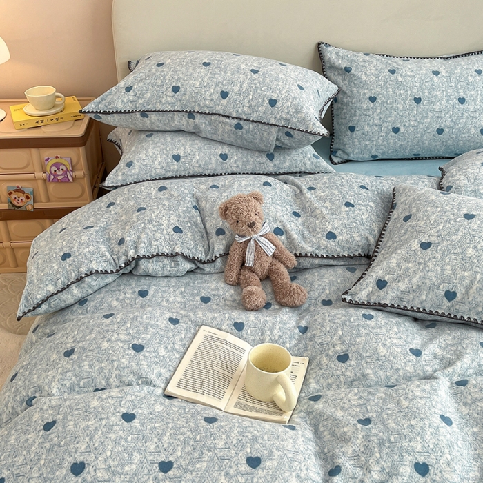 91家纺网 家纺一手货源 找家纺 安哆啦 新款贝壳边工艺牛奶绒珊瑚绒四件套单被套 蓝色小爱心