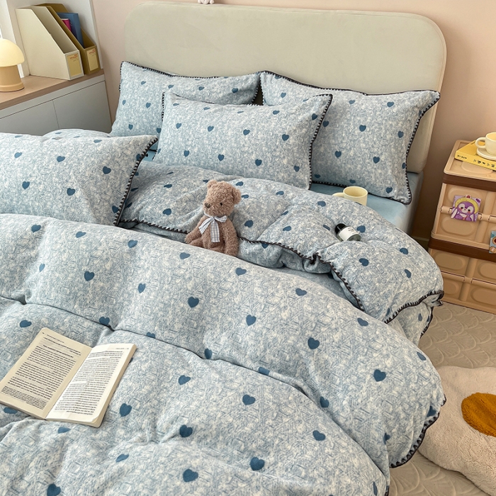 91家纺网 家纺一手货源 找家纺 安哆啦 新款贝壳边工艺牛奶绒珊瑚绒四件套单被套 蓝色小爱心
