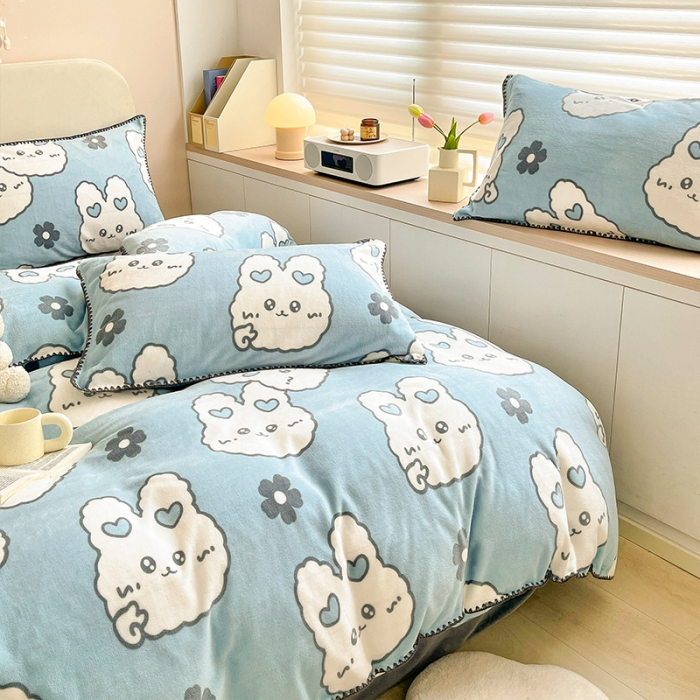 91家纺网 家纺一手货源 找家纺 安哆啦 新款贝壳边工艺牛奶绒珊瑚绒四件套单被套 萌萌兔