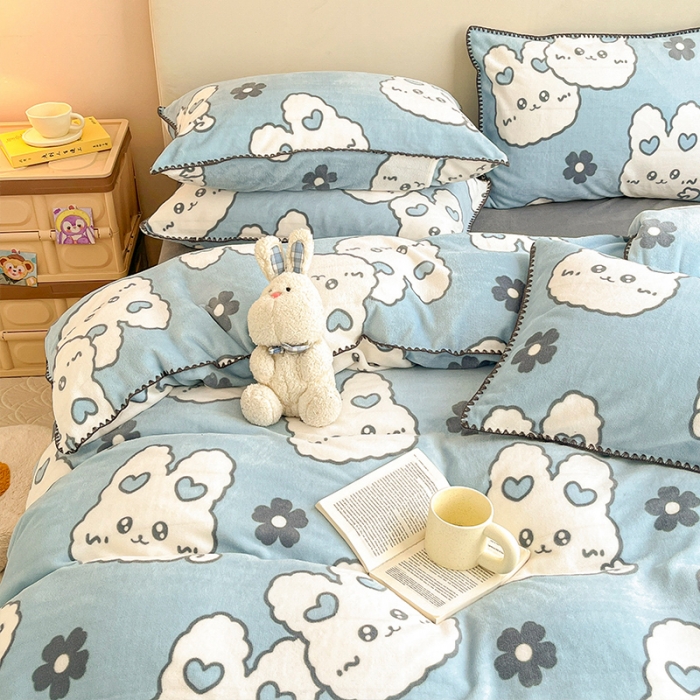 91家纺网 家纺一手货源 找家纺 安哆啦 新款贝壳边工艺牛奶绒珊瑚绒四件套单被套 萌萌兔