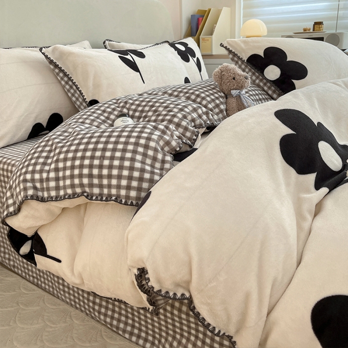 91家纺网 家纺一手货源 找家纺 安哆啦 新款贝壳边工艺牛奶绒珊瑚绒四件套单被套 山茶花花