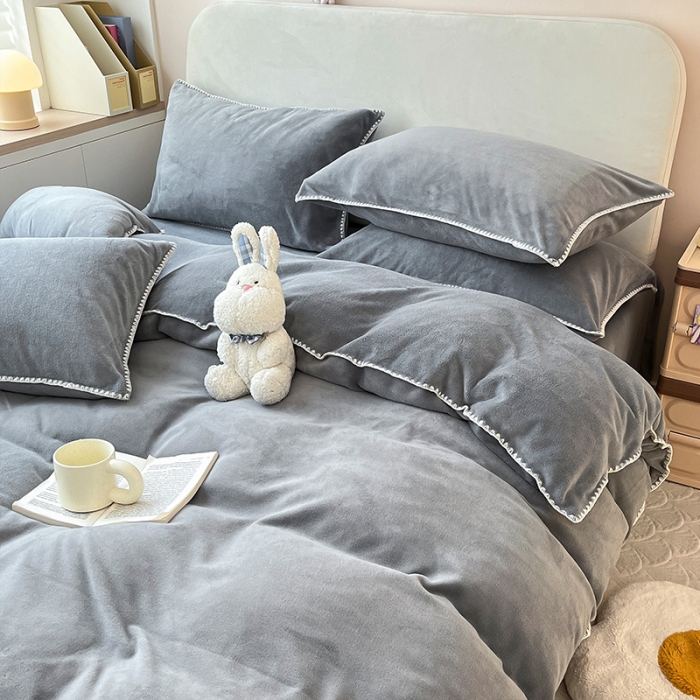 91家纺网 家纺一手货源 找家纺 安哆啦 新款贝壳边工艺牛奶绒珊瑚绒四件套单被套 绅士灰