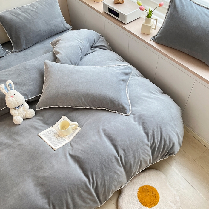 91家纺网 家纺一手货源 找家纺 安哆啦 新款贝壳边工艺牛奶绒珊瑚绒四件套单被套 绅士灰