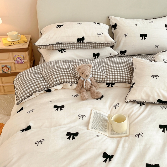 91家纺网 家纺一手货源 找家纺 安哆啦 新款贝壳边工艺牛奶绒珊瑚绒四件套单被套 小蝴蝶结