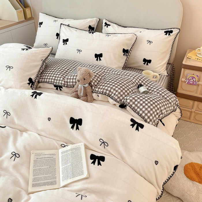 91家纺网 家纺一手货源 找家纺 安哆啦 新款贝壳边工艺牛奶绒珊瑚绒四件套单被套 小蝴蝶结