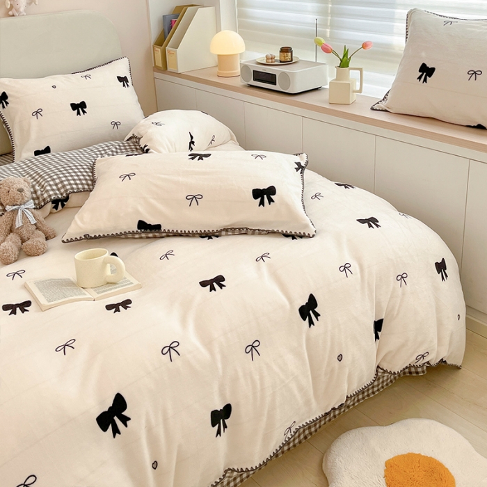 91家纺网 家纺一手货源 找家纺 安哆啦 新款贝壳边工艺牛奶绒珊瑚绒四件套单被套 小蝴蝶结