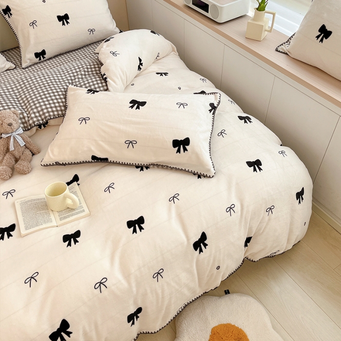 91家纺网 家纺一手货源 找家纺 安哆啦 新款贝壳边工艺牛奶绒珊瑚绒四件套单被套 小蝴蝶结