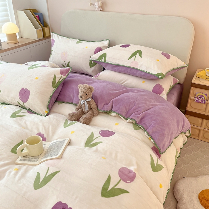 91家纺网 家纺一手货源 找家纺 安哆啦 新款贝壳边工艺牛奶绒珊瑚绒四件套单被套 紫色郁金香