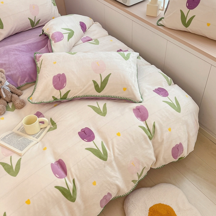 91家纺网 家纺一手货源 找家纺 安哆啦 新款贝壳边工艺牛奶绒珊瑚绒四件套单被套 紫色郁金香