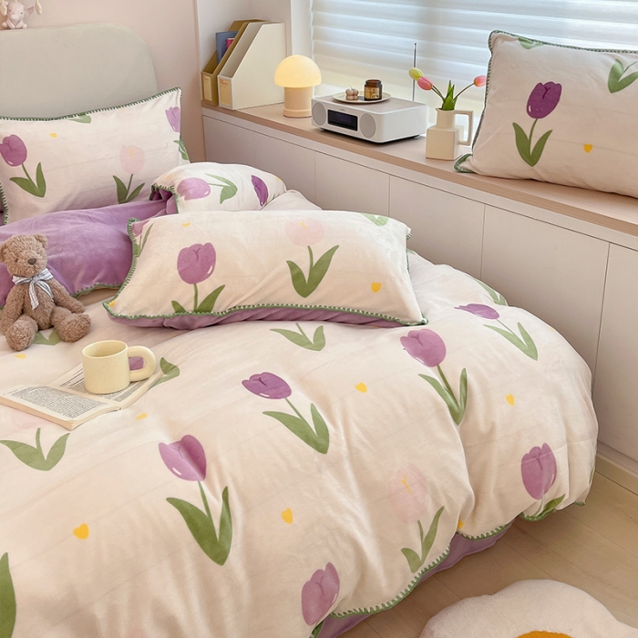 91家纺网 家纺一手货源 找家纺 安哆啦 新款贝壳边工艺牛奶绒珊瑚绒四件套单被套 紫色郁金香