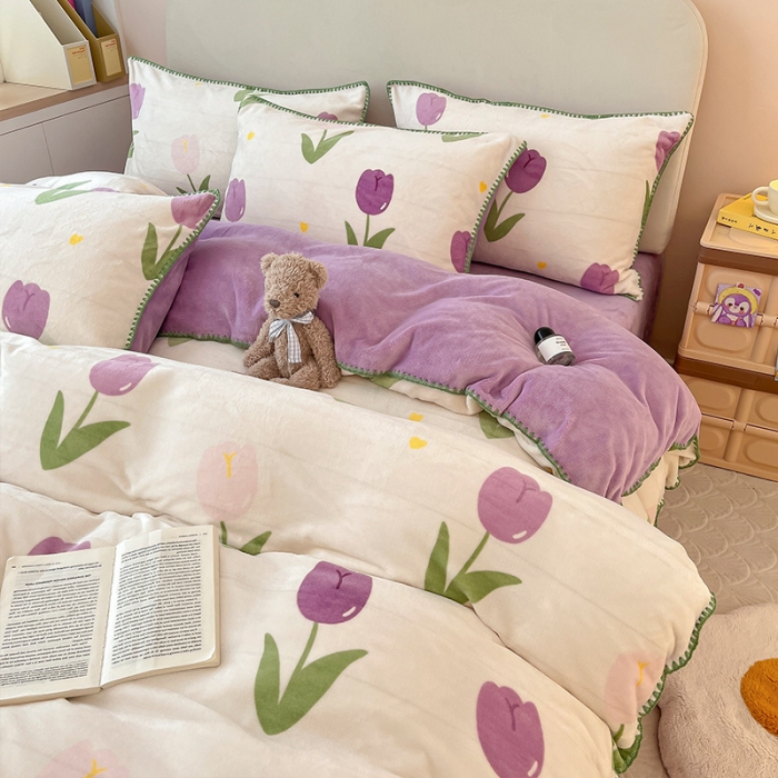 91家纺网 家纺一手货源 找家纺 安哆啦 新款贝壳边工艺牛奶绒珊瑚绒四件套单被套 紫色郁金香