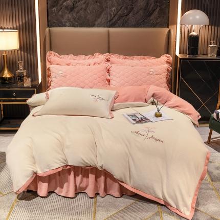 91家纺网 家纺一手货源 找家纺 （总）爱妮玖玖 2025新款牛奶绒纯色款夹棉床裙四件套