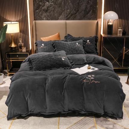 91家纺网 家纺一手货源 找家纺 （总）爱妮玖玖 2025新款牛奶绒纯色款夹棉床裙四件套