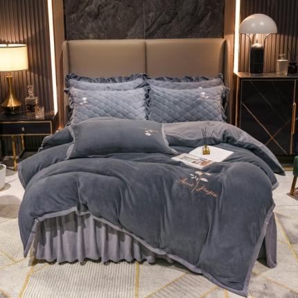 91家纺网 家纺一手货源 找家纺 （总）爱妮玖玖 2025新款牛奶绒纯色款夹棉床裙四件套