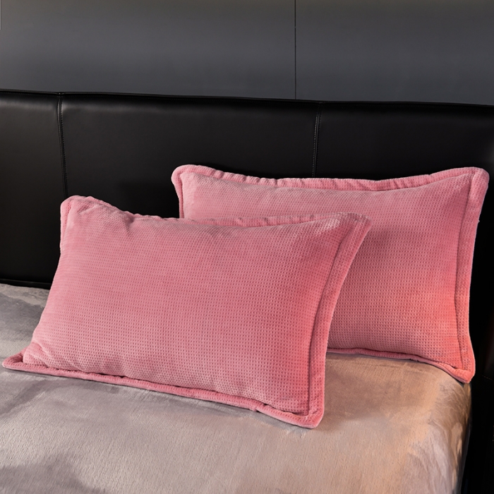 91家纺网 家纺一手货源 找家纺 小牛席业 2022新款雕花牛奶绒四件套 华夫格牛奶绒（粉色）