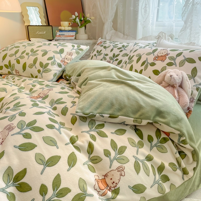 91家纺网 家纺一手货源 找家纺 HL原创 2022新款牛奶绒印花基础款 菲菲兔-绿