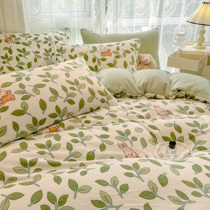 91家纺网 家纺一手货源 找家纺 HL原创 2022新款牛奶绒印花基础款 菲菲兔-绿