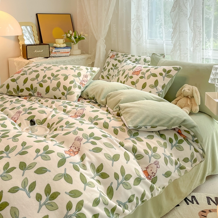 91家纺网 家纺一手货源 找家纺 HL原创 2022新款牛奶绒印花基础款 菲菲兔-绿