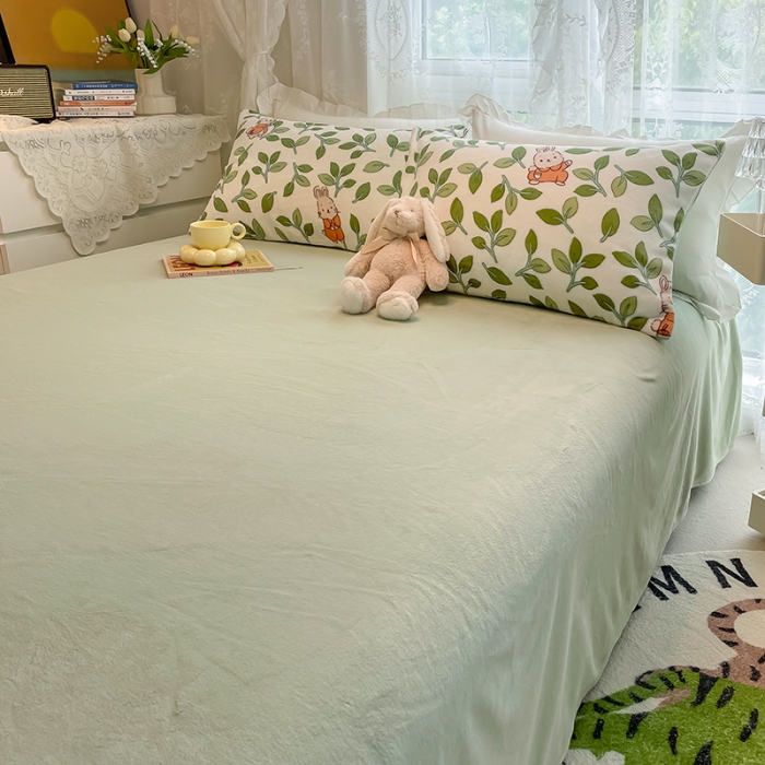 91家纺网 家纺一手货源 找家纺 HL原创 2022新款牛奶绒印花基础款 菲菲兔-绿