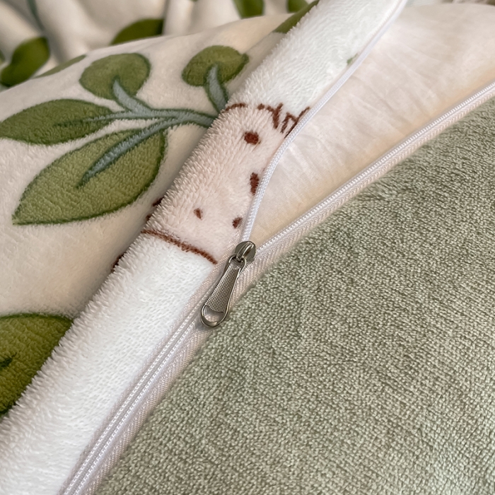 91家纺网 家纺一手货源 找家纺 HL原创 2022新款牛奶绒印花基础款 菲菲兔-绿