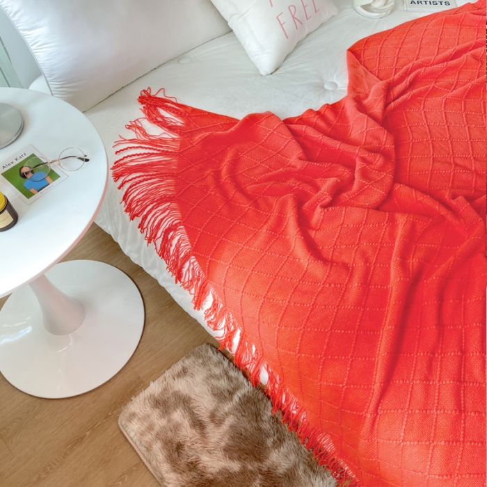 91家纺网 家纺一手货源 找家纺 朴尔家纺 2022新款菱形格条纹流苏手工针织毯 大红色