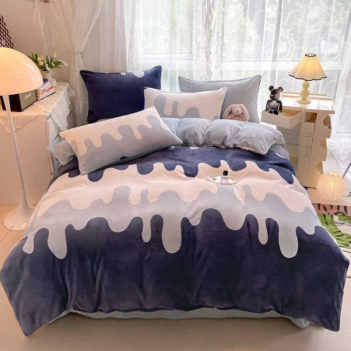 91家纺网 家纺一手货源 找家纺 HL原创 2022新款牛奶绒印花基础款 旅行