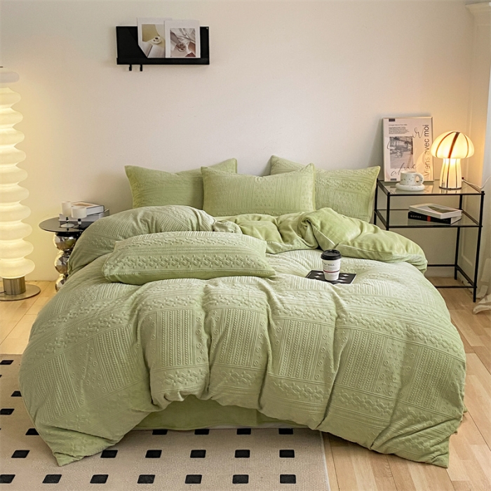 91家纺网 家纺一手货源 找家纺 总小久久2023欧式烂花A类3D雕花纯色牛奶绒法莱绒四件套